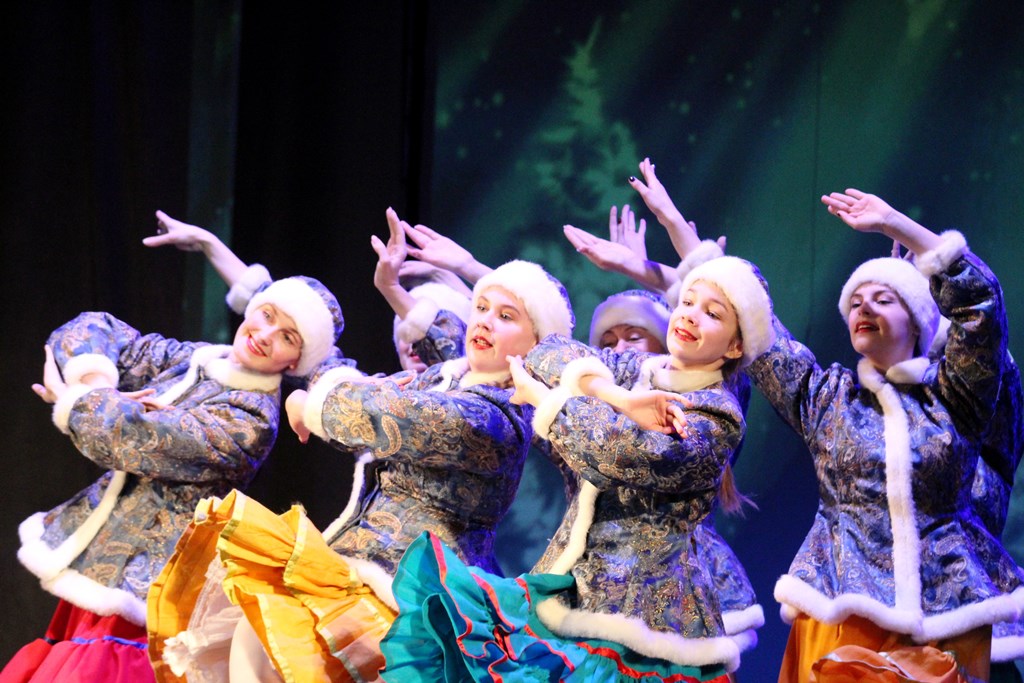 Ансамбль песни и танца "Заполярье" и ансамбль танца "Юность Заполярья" — фото 52